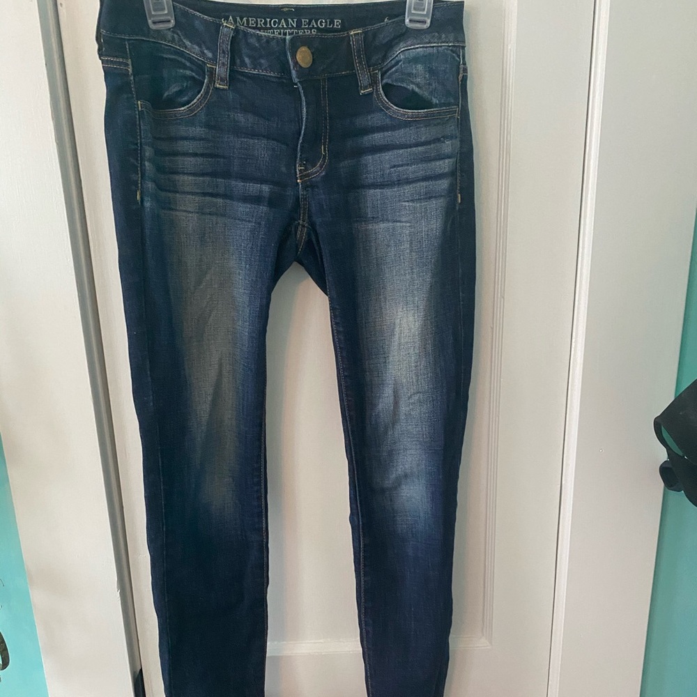 American Eagle Size 4 Dark Wash Jeans